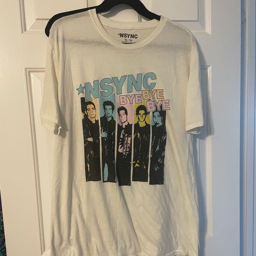 *NSYNC’s graphic tee unisex